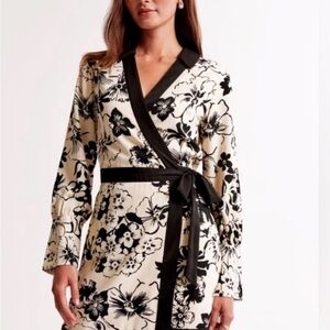 Abercrombie & Fitch Black and Cream Floral Dress New